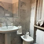 Lejlighed Moniga Castle Apartment *