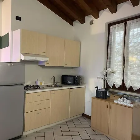 Moniga Castle Apartment * Moniga del Garda