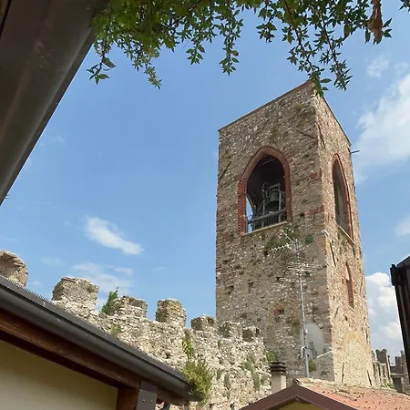 Moniga Castle Apartment