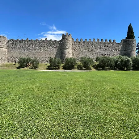 Moniga Castle Apartment *